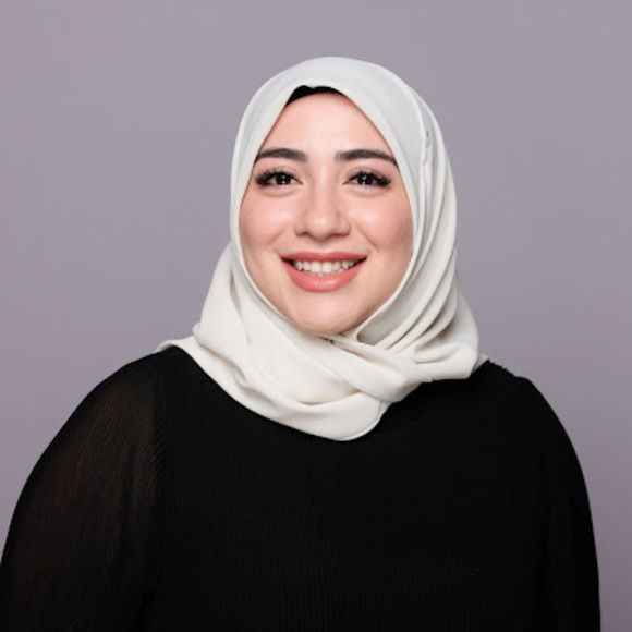 Meet your Posher, Zainab - Picture 1 of 1